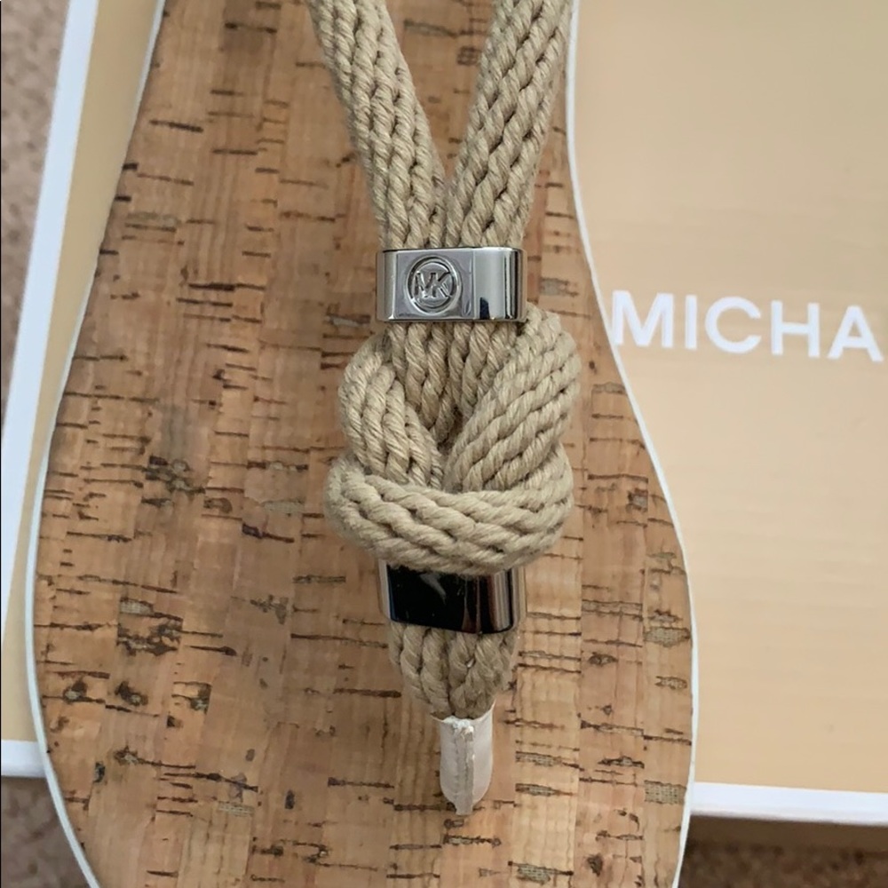 Michael Kors knot sandal - Picture 2 of 4